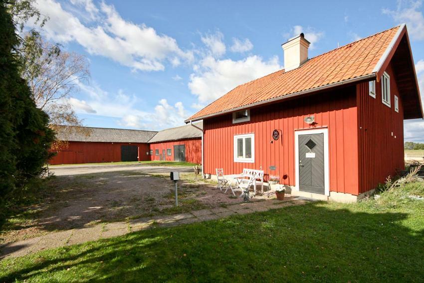 Broby Bed&Breakfast entréplan Nyköping Exterior foto